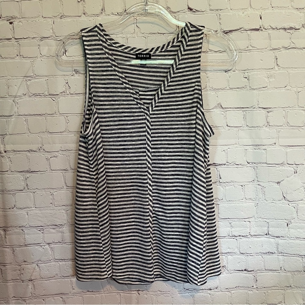 Torrid Striped Tank Top size 00 M/L